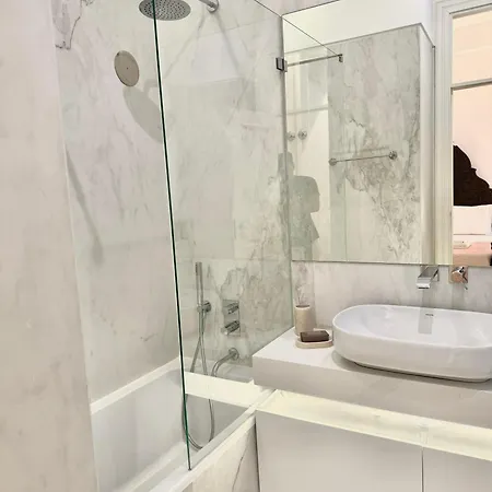 Com Banheiro Privativo Na Baixa Lisboa