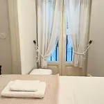 Com Banheiro Privativo Na Baixa