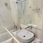 Com Banheiro Privativo Na Baixa * Lisboa